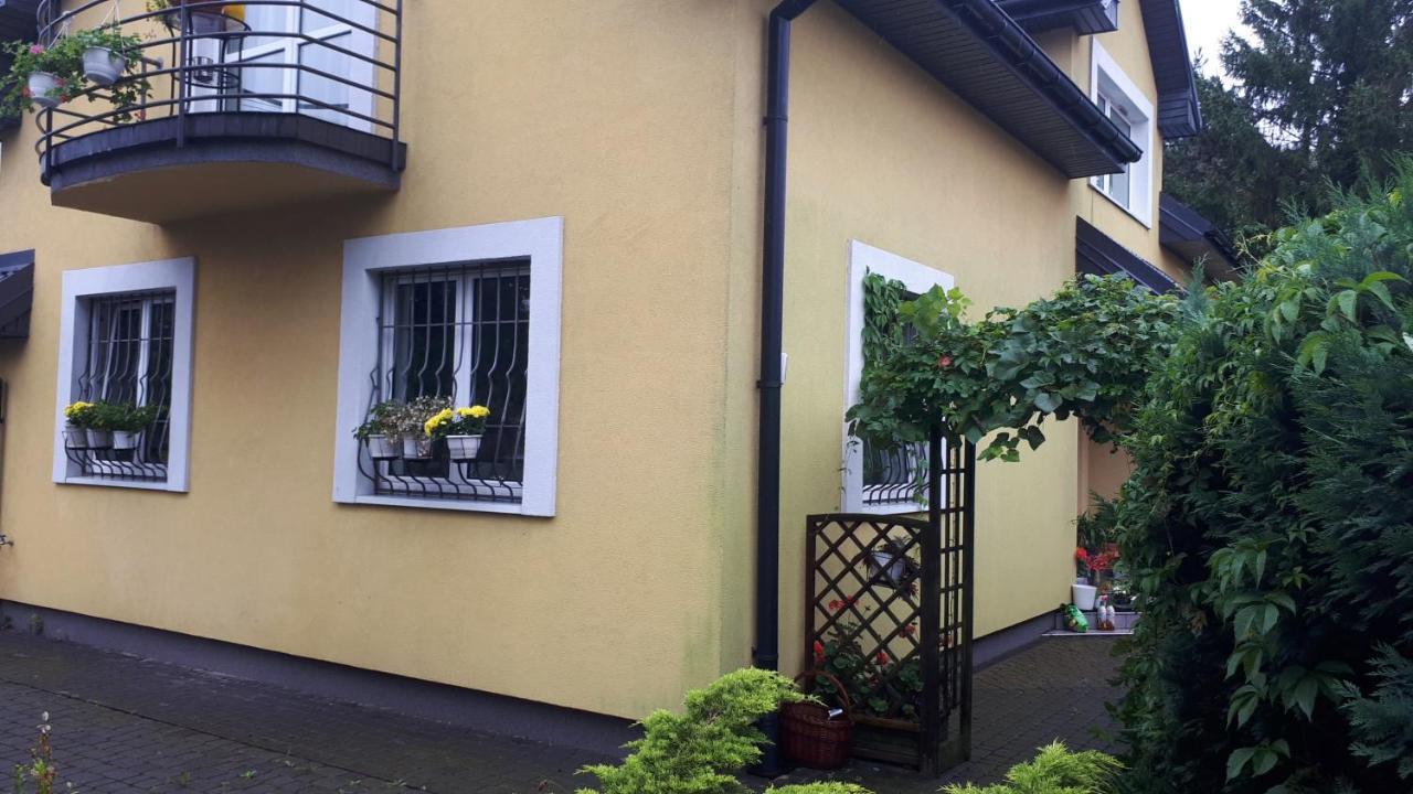Apartament Z Parkingiem Varşovia Exterior foto